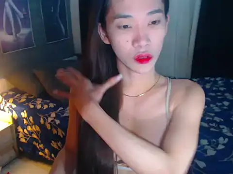 Snapshot of LadyLunacy chatting on June 19, 2026, 8:42 am LadyLunacy online show from June 19, 2026, 8:42 am