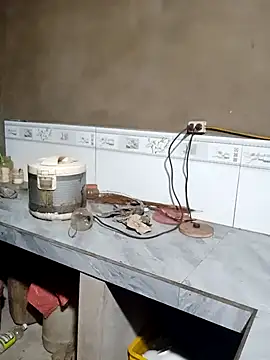 Leiley 98 online show from April 10, 2026, 10:28 pm