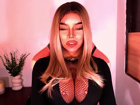 Snapshot of Zandralopez chatting on May 22, 2026, 7:45 pm Zandralopez online show from May 22, 2026, 7:45 pm