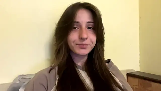 Snapshot of sakuraabloom7 chatting on April 7, 2026, 4:42 pm sakuraabloom7 online show from April 7, 2026, 4:42 pm