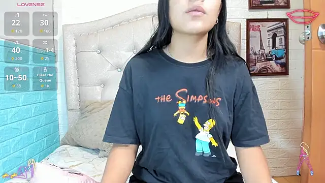 Snapshot of LITTLE-NESSA chatting on April 20, 2026, 1:13 pm LITTLE-NESSA online show from April 20, 2026, 1:13 pm