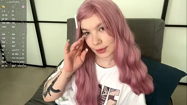 Snapshot of NerissaDeloria chatting on April 8, 2026, 9:22 am NerissaDeloria online show from April 8, 2026, 9:22 am