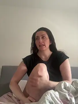 Siren  xxx online show from April 14, 2026, 6:40 am