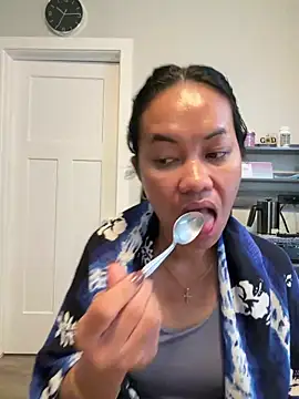 Lovely girl34 online show from March 25, 2026, 4:17 pm