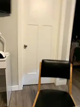 Lovely girl34 online show from April 24, 2026, 10:23 pm