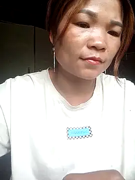 maymay121 online show from April 17, 2026, 2:36 am