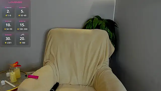 Nika Blaze online show from April 2, 2026, 1:24 am