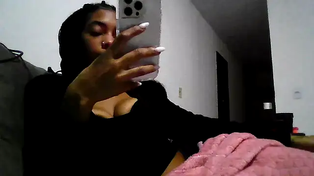 Snapshot of Nix3erika chatting on May 26, 2026, 1:15 am Nix3erika online show from May 26, 2026, 1:15 am