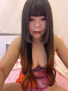 molyyuyu online show from March 25, 2026, 10:30 pm