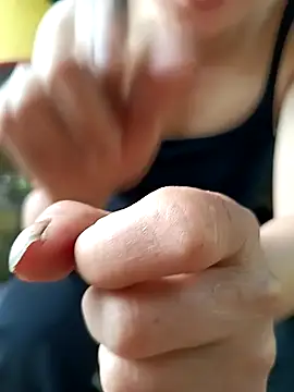 NIANIAKUTE online show from April 14, 2026, 2:38 am