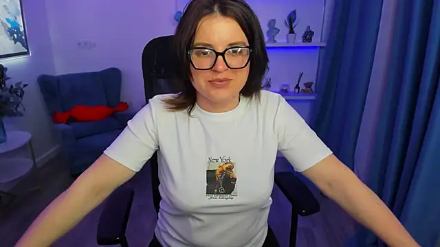 Snapshot of AmeliaDateri chatting on April 1, 2026, 7:11 pm AmeliaDateri online show from April 1, 2026, 7:11 pm