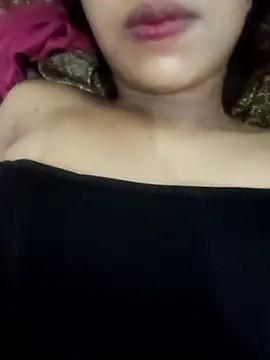 Snapshot of Candyy_crushh chatting on April 24, 2026, 7:16 pm Candyy crushh online show from April 24, 2026, 7:16 pm