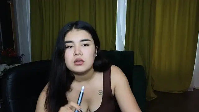 Snapshot of AlicaMayer chatting on May 12, 2026, 11:27 am AlicaMayer online show from May 12, 2026, 11:27 am