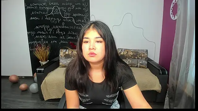 AlicaMayer online show from April 15, 2026, 11:27 am