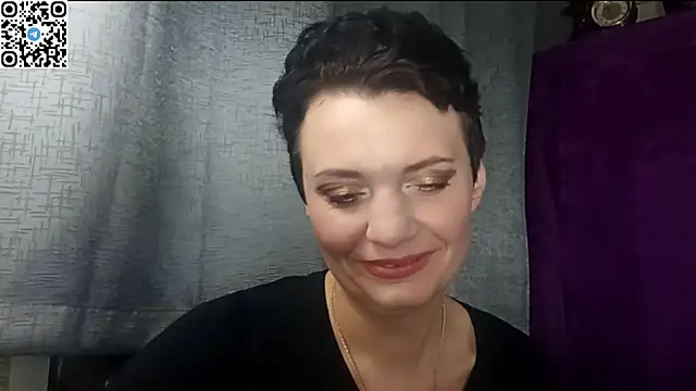 Snapshot of HotMamaQueen234 chatting on May 1, 2026, 7:41 pm HotMamaQueen234 online show from May 1, 2026, 7:41 pm