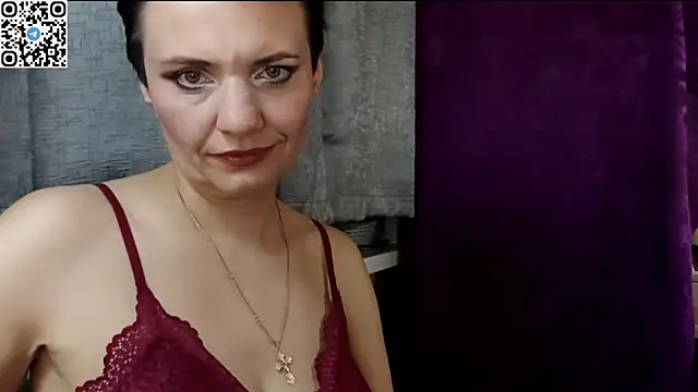 HotMamaQueen234 online show from April 15, 2026, 8:09 pm