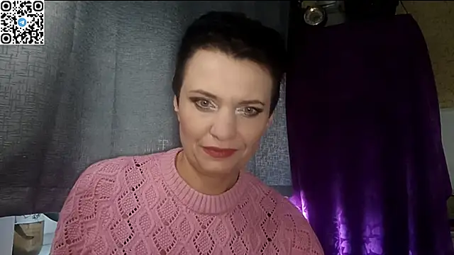 Snapshot of HotMamaQueen234 chatting on April 25, 2026, 12:30 pm HotMamaQueen234 online show from April 25, 2026, 12:30 pm
