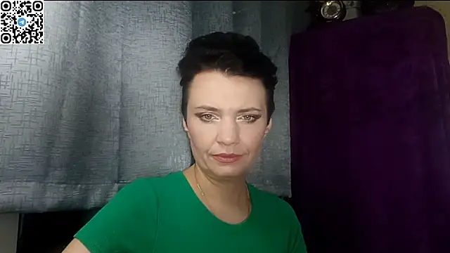Snapshot of HotMamaQueen234 chatting on May 6, 2026, 8:24 pm HotMamaQueen234 online show from May 6, 2026, 8:24 pm