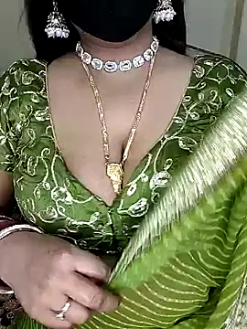 Snapshot of Miss_roohi chatting on April 24, 2026, 5:31 am Miss roohi online show from April 24, 2026, 5:31 am