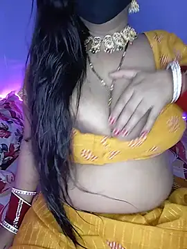 Snapshot of Miss_roohi chatting on May 27, 2026, 5:37 am Miss roohi online show from May 27, 2026, 5:37 am