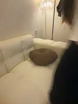 Snapshot of Xiaozuzongo1 chatting on April 13, 2026, 12:42 pm Xiaozuzongo1 online show from April 13, 2026, 12:42 pm