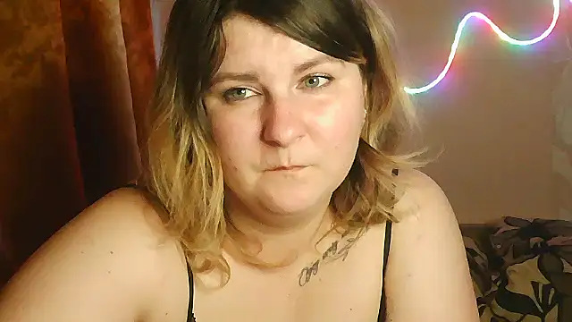 Snapshot of Minisstra chatting on March 25, 2026, 7:02 pm Minisstra online show from March 25, 2026, 7:02 pm