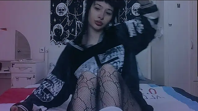 AllisonDeetz online show from April 11, 2026, 7:50 pm