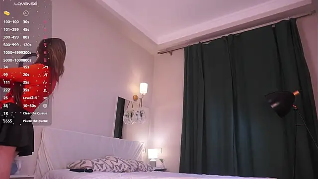 MarieCalligaro online show from April 2, 2026, 4:35 pm