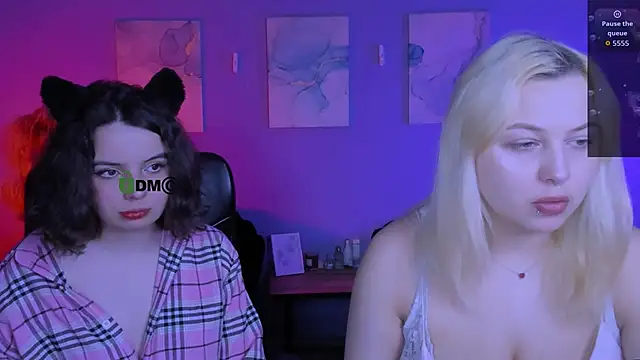 aria blaze  online show from April 17, 2026, 9:01 am