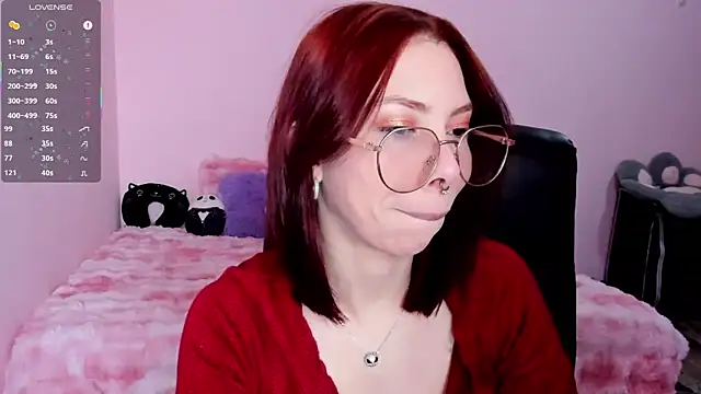 Snapshot of laurita_Olssen27 chatting on April 30, 2026, 2:13 pm laurita Olssen27 online show from April 30, 2026, 2:13 pm