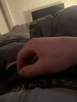 Leonks10 online show from April 7, 2026, 11:39 pm