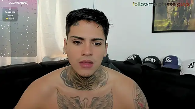 Snapshot of sweetlatinoboy chatting on April 25, 2026, 1:41 pm sweetlatinoboy online show from April 25, 2026, 1:41 pm
