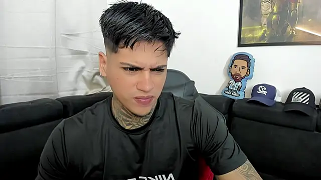 Snapshot of sweetlatinoboy chatting on May 5, 2026, 11:35 am sweetlatinoboy online show from May 5, 2026, 11:35 am