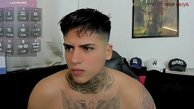 sweetlatinoboy online show from April 12, 2026, 10:40 am