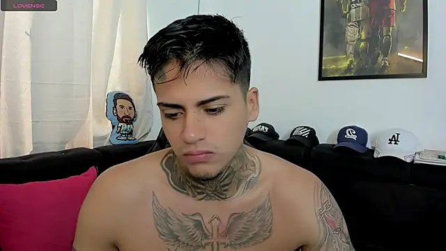 Snapshot of sweetlatinoboy chatting on April 20, 2026, 12:52 pm sweetlatinoboy online show from April 20, 2026, 12:52 pm