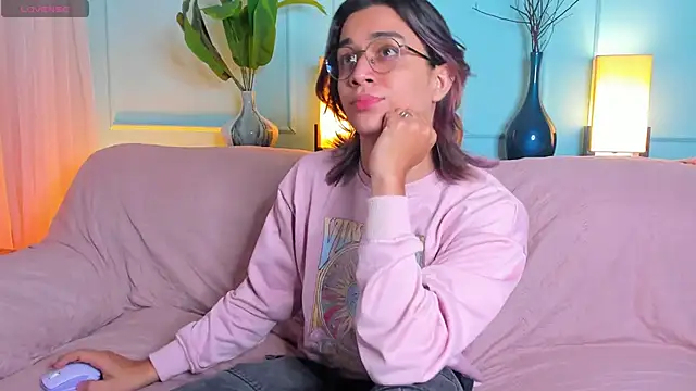 Snapshot of Keita_Moon chatting on April 16, 2026, 11:22 am Keita Moon online show from April 16, 2026, 11:22 am