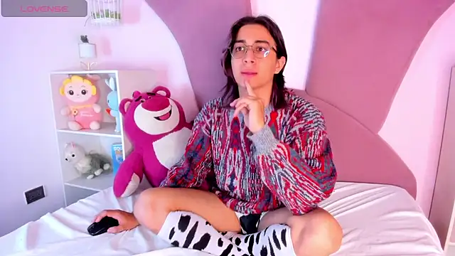 Snapshot of Keita_Moon chatting on March 25, 2026, 12:15 pm Keita Moon online show from March 25, 2026, 12:15 pm