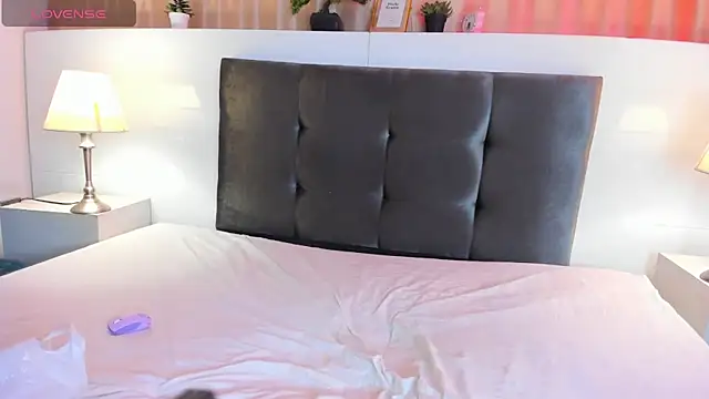 Snapshot of Keita_Moon chatting on April 12, 2026, 12:19 pm Keita Moon online show from April 12, 2026, 12:19 pm