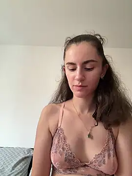 Snapshot of starlight_mo chatting on July 10, 2026, 4:18 pm starlight mo online show from July 10, 2026, 4:18 pm