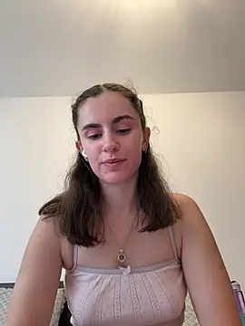 Snapshot of starlight_mo chatting on July 5, 2026, 4:25 pm starlight mo online show from July 5, 2026, 4:25 pm
