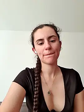 Snapshot of starlight_mo chatting on June 7, 2026, 3:17 pm starlight mo online show from June 7, 2026, 3:17 pm