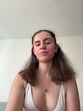 Snapshot of starlight_mo chatting on July 6, 2026, 3:03 pm starlight mo online show from July 6, 2026, 3:03 pm