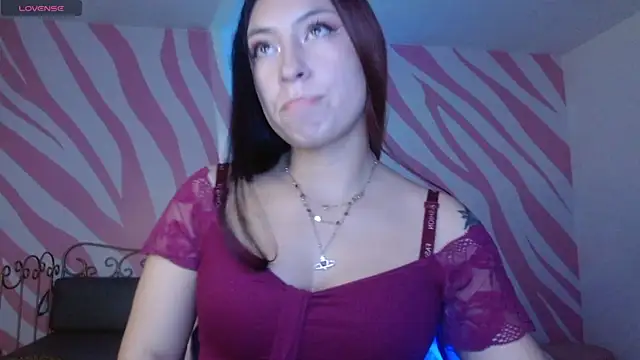 Snapshot of Scarlet_queen4 chatting on April 15, 2026, 1:04 pm Scarlet queen4 online show from April 15, 2026, 1:04 pm