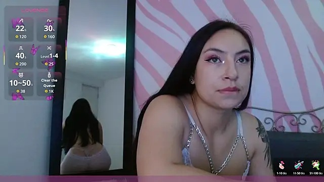 Snapshot of Scarlet_queen4 chatting on May 27, 2026, 1:07 pm Scarlet queen4 online show from May 27, 2026, 1:07 pm