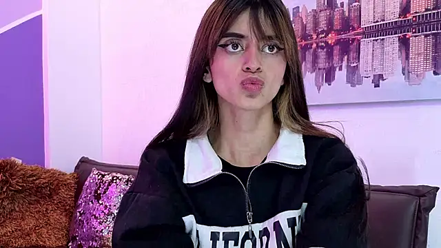 Snapshot of Sofy_Durand chatting on March 31, 2026, 12:07 pm Sofy Durand online show from March 31, 2026, 12:07 pm