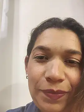 Snapshot of Melisa_14 chatting on April 18, 2026, 11:45 am Melisa 14 online show from April 18, 2026, 11:45 am