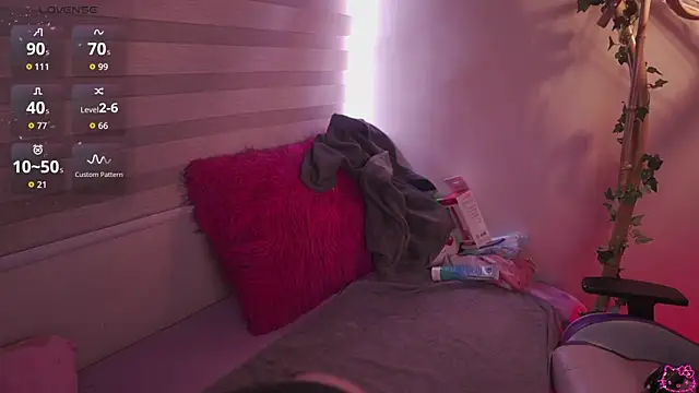 Megan Starling online show from April 13, 2026, 2:10 pm