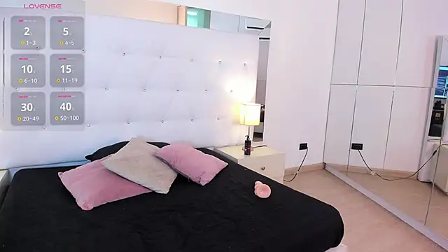 Emily Flame online show from March 31, 2026, 11:45 am