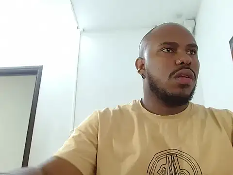 Snapshot of Alessandro_Hamed chatting on March 30, 2026, 1:34 pm Alessandro Hamed online show from March 30, 2026, 1:34 pm