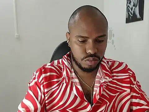 Snapshot of Alessandro_Hamed chatting on April 10, 2026, 2:02 pm Alessandro Hamed online show from April 10, 2026, 2:02 pm